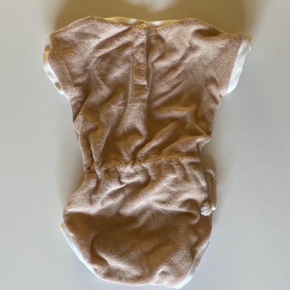 Quincy Mae 12-18M romper - Picture 2 of 2